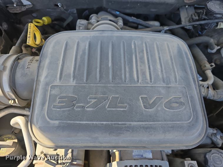 image for item DW3203 2010 Dodge Dakota Ext. Cab pickup truck