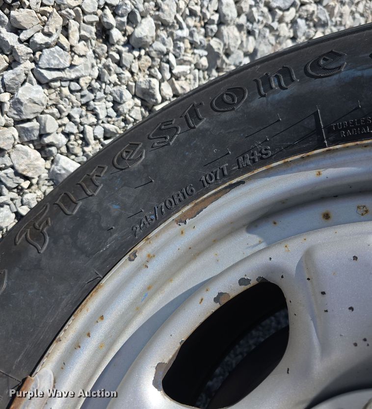 image for item DW3203 2010 Dodge Dakota Ext. Cab pickup truck