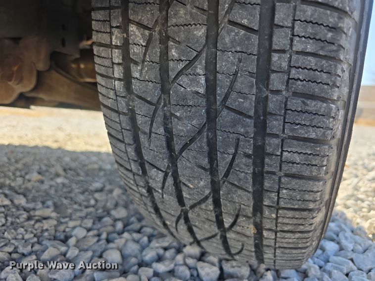 image for item DW3203 2010 Dodge Dakota Ext. Cab pickup truck