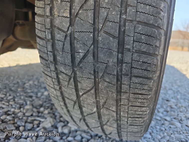 image for item DW3203 2010 Dodge Dakota Ext. Cab pickup truck