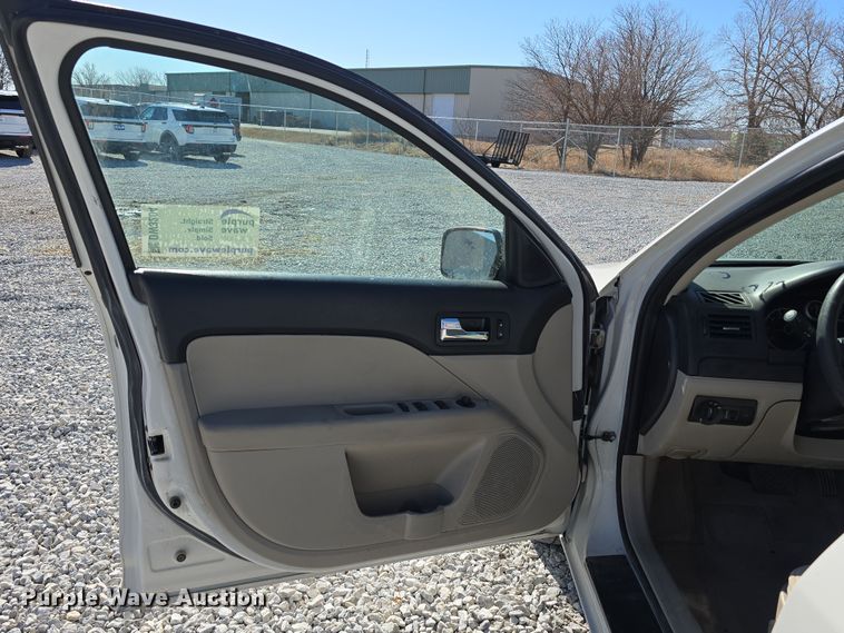 image for item DW3204 2008 Ford Fusion SE 