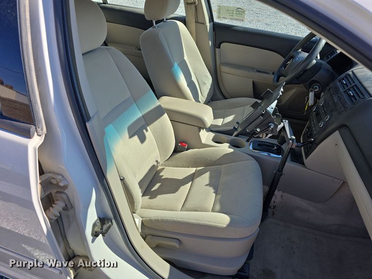 image for item DW3204 2008 Ford Fusion SE 