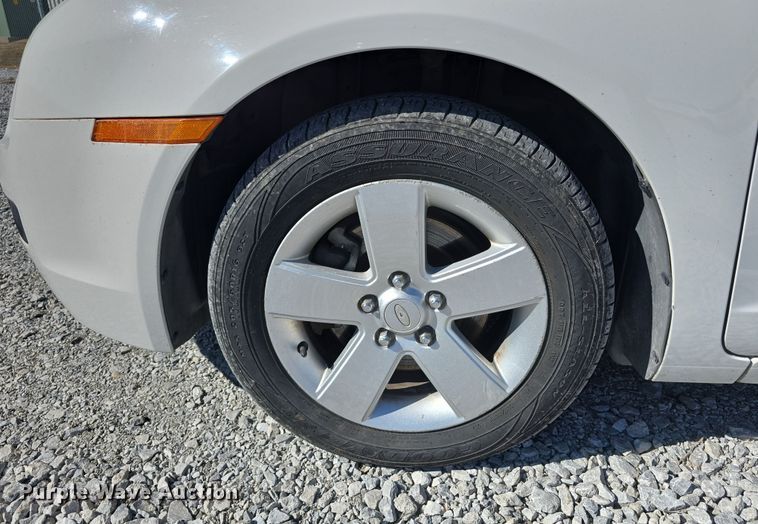 image for item DW3204 2008 Ford Fusion SE 