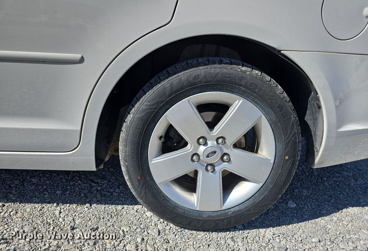 image for item DW3204 2008 Ford Fusion SE 
