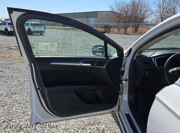 image for item DW3206 2013 Ford Fusion SE  