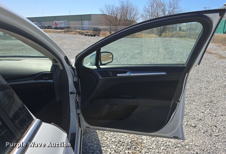 image for item DW3206 2013 Ford Fusion SE  