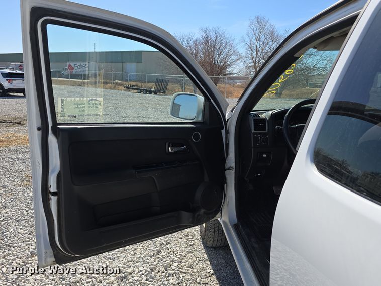image for item DW3208 2012 Chevrolet Colorado Ext. Cab pickup truck