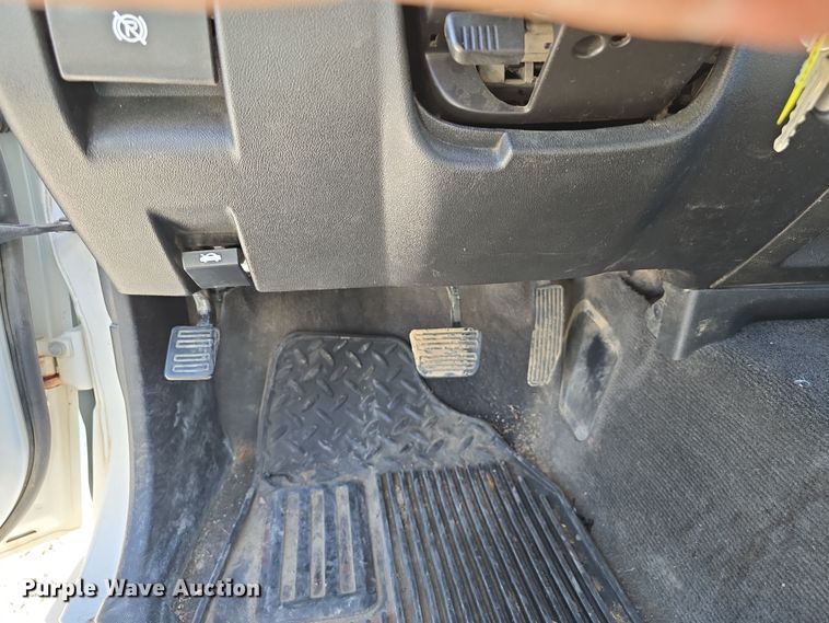 image for item DW3208 2012 Chevrolet Colorado Ext. Cab pickup truck