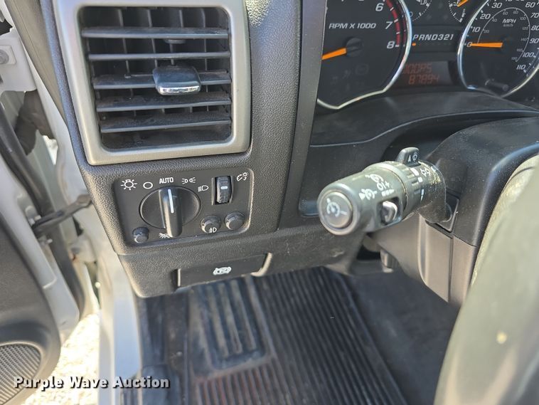 image for item DW3208 2012 Chevrolet Colorado Ext. Cab pickup truck