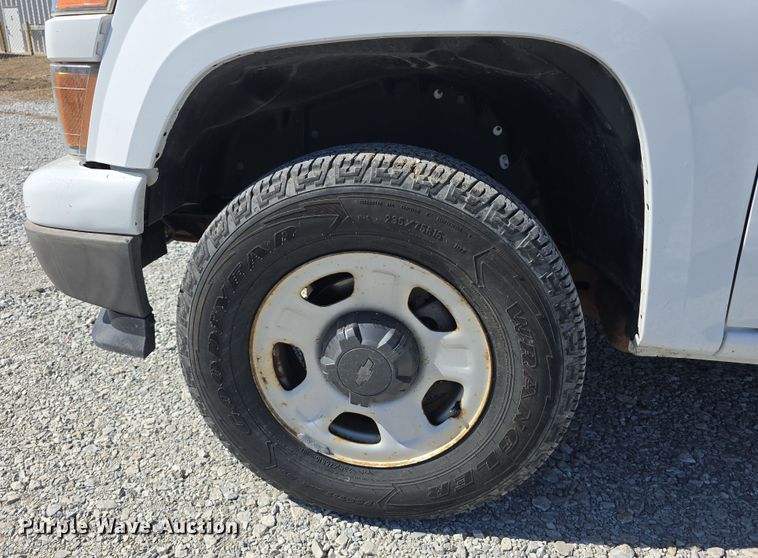 image for item DW3208 2012 Chevrolet Colorado Ext. Cab pickup truck