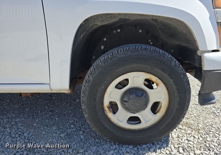 image for item DW3208 2012 Chevrolet Colorado Ext. Cab pickup truck