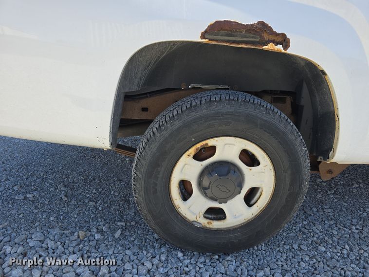 image for item DW3208 2012 Chevrolet Colorado Ext. Cab pickup truck