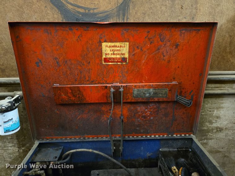 image for item DW3217 Universal Equip. MFG 5-93-AP parts washer