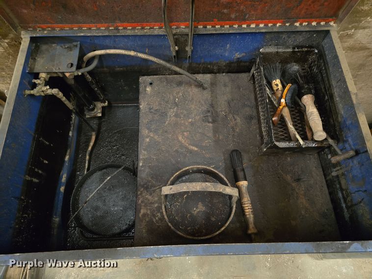 image for item DW3217 Universal Equip. MFG 5-93-AP parts washer