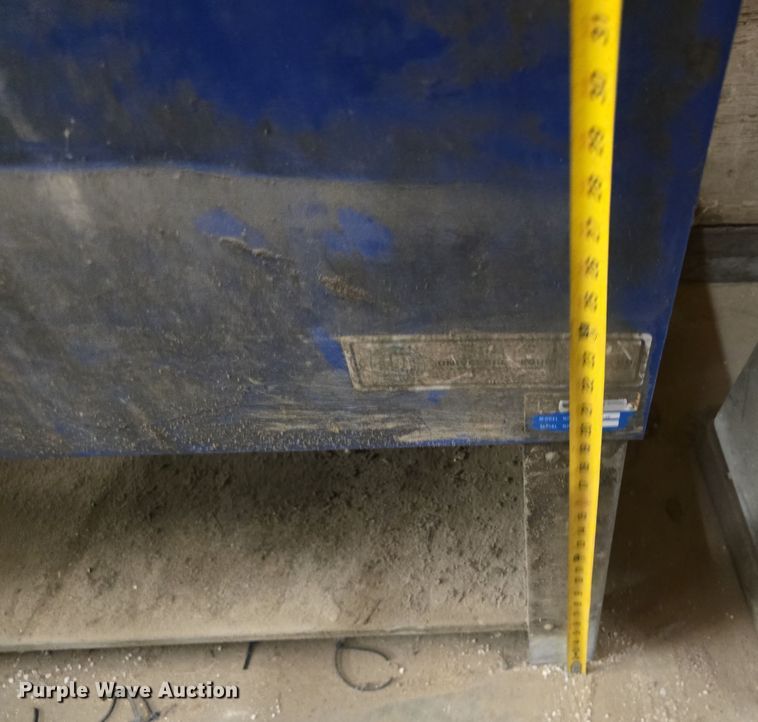 image for item DW3217 Universal Equip. MFG 5-93-AP parts washer