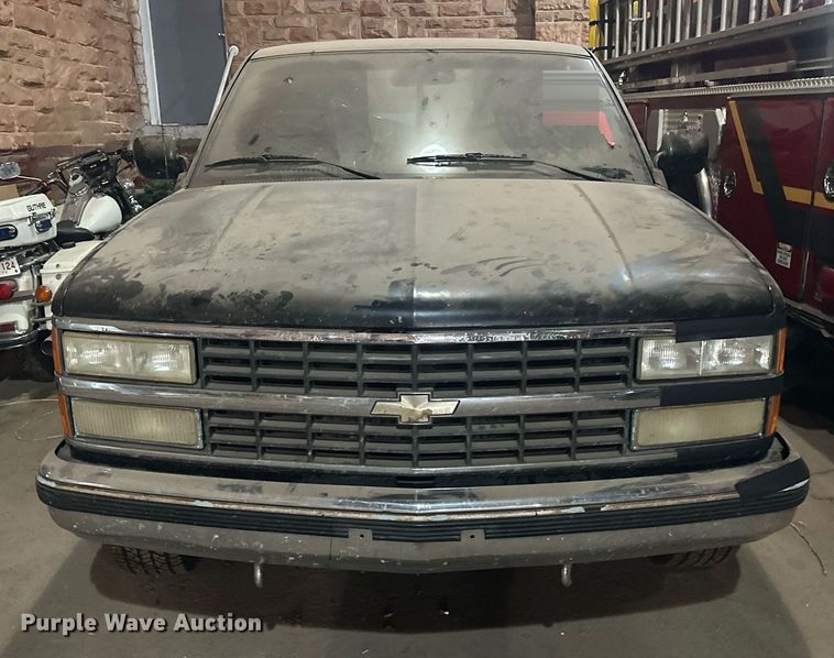 image for item DW5101 1990 Chevrolet C1500 pickup truck