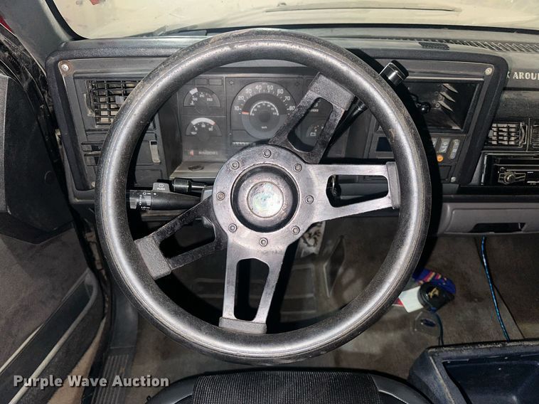 image for item DW5101 1990 Chevrolet C1500 pickup truck