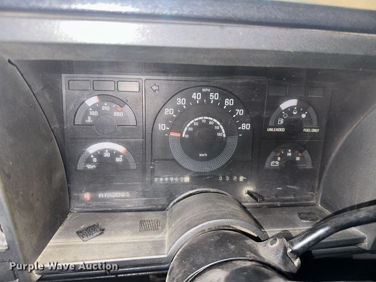 image for item DW5101 1990 Chevrolet C1500 pickup truck