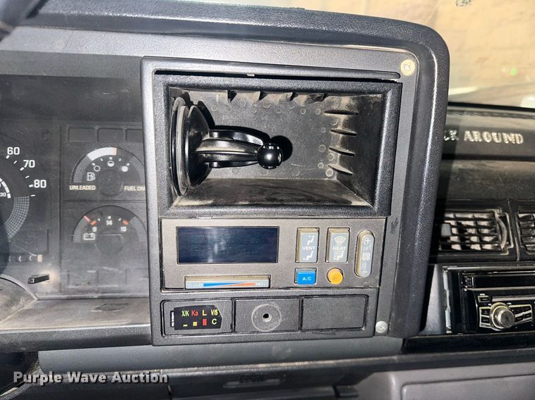 image for item DW5101 1990 Chevrolet C1500 pickup truck