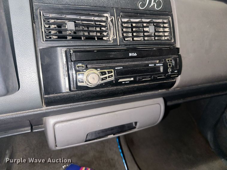 image for item DW5101 1990 Chevrolet C1500 pickup truck