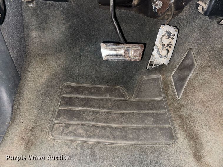 image for item DW5101 1990 Chevrolet C1500 pickup truck