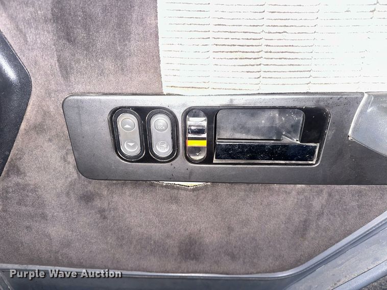 image for item DW5101 1990 Chevrolet C1500 pickup truck