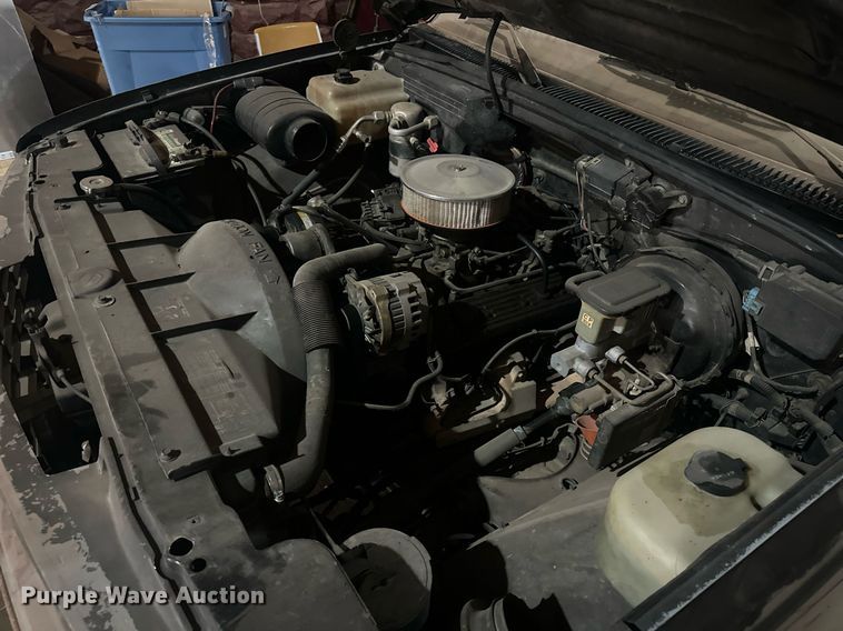 image for item DW5101 1990 Chevrolet C1500 pickup truck