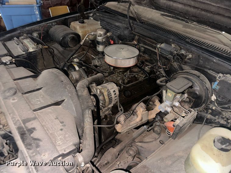 image for item DW5101 1990 Chevrolet C1500 pickup truck