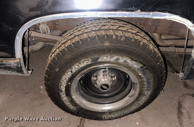 image for item DW5101 1990 Chevrolet C1500 pickup truck