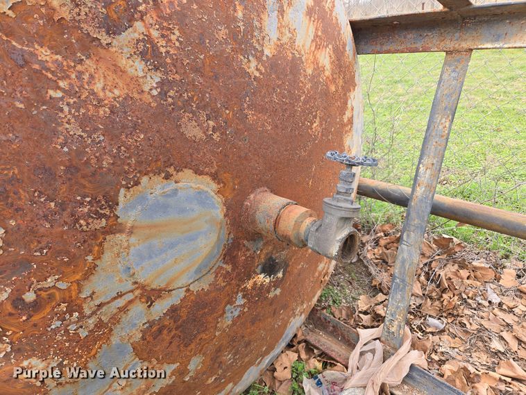 image for item DW8607 Oil tank