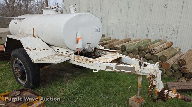 image for item DW8609 Fruehauf XM-107E2 water tank trailer