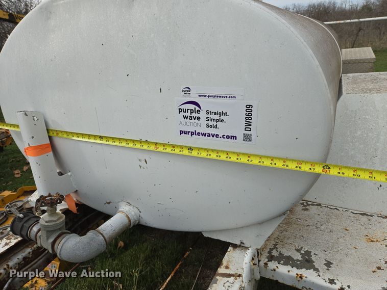 image for item DW8609 Fruehauf XM-107E2 water tank trailer