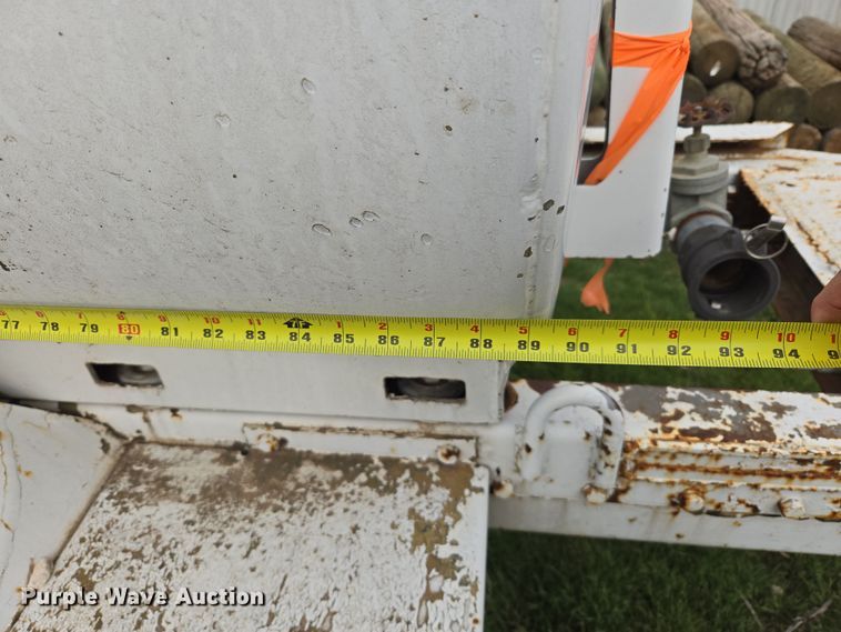 image for item DW8609 Fruehauf XM-107E2 water tank trailer