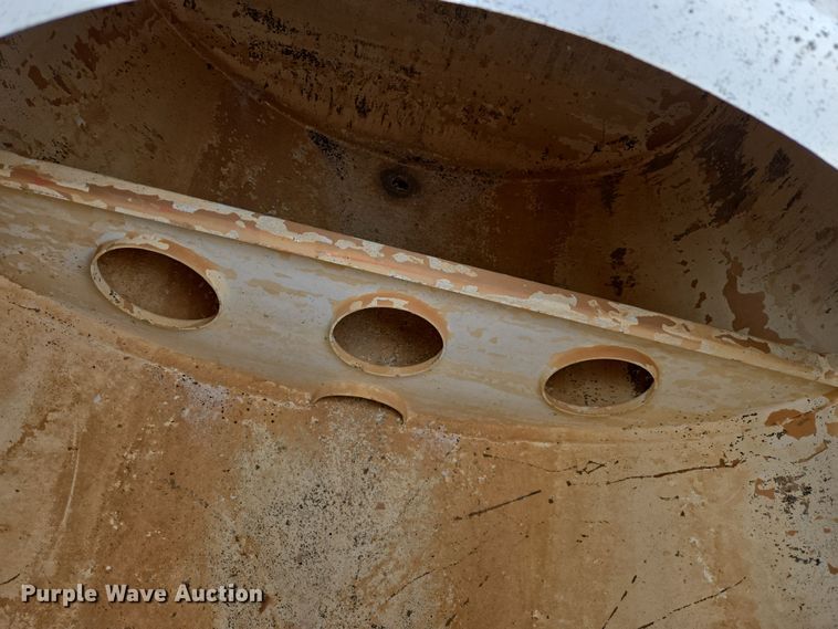 image for item DW8609 Fruehauf XM-107E2 water tank trailer