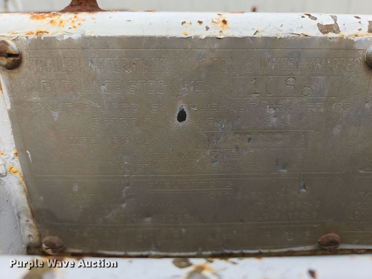 image for item DW8609 Fruehauf XM-107E2 water tank trailer