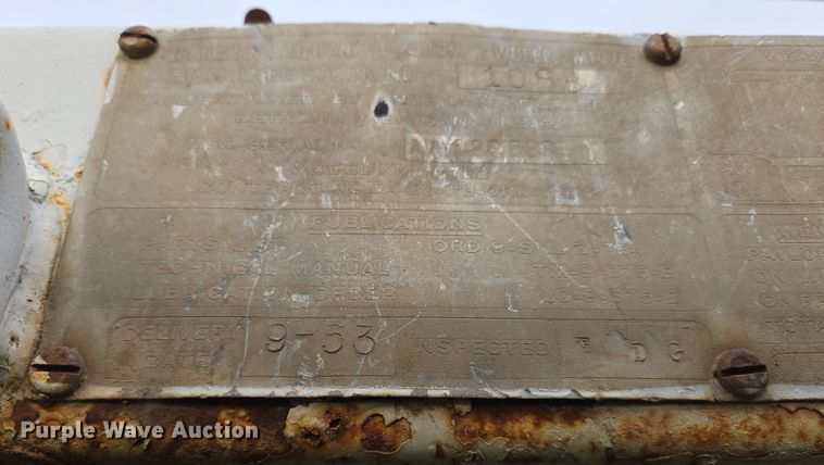 image for item DW8609 Fruehauf XM-107E2 water tank trailer