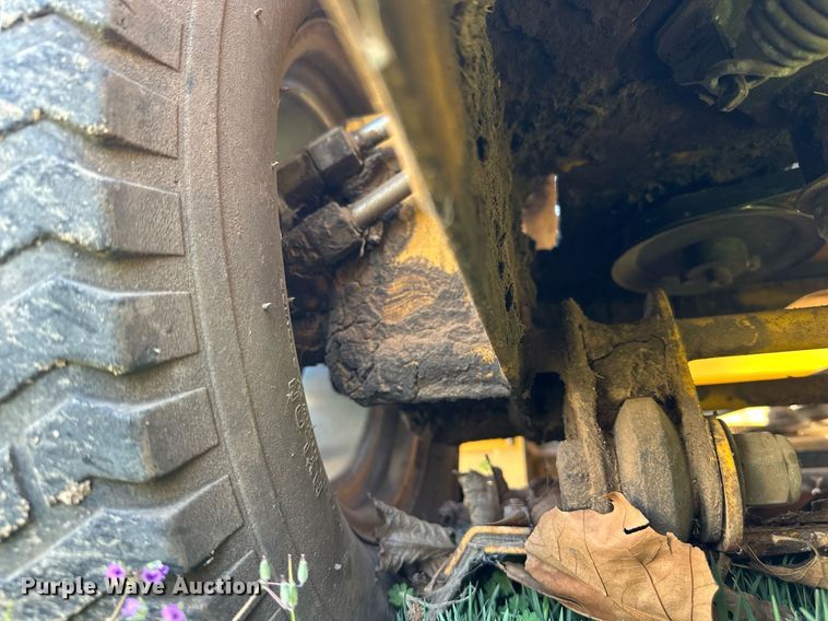 image for item DW8613 2009 Hustler Z ZTR lawn mower