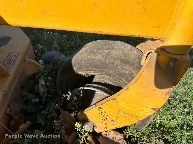 image for item DW8613 2009 Hustler Z ZTR lawn mower