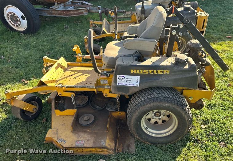 image for item DW8614 2014 Hustler 932772 ZTR lawn mower