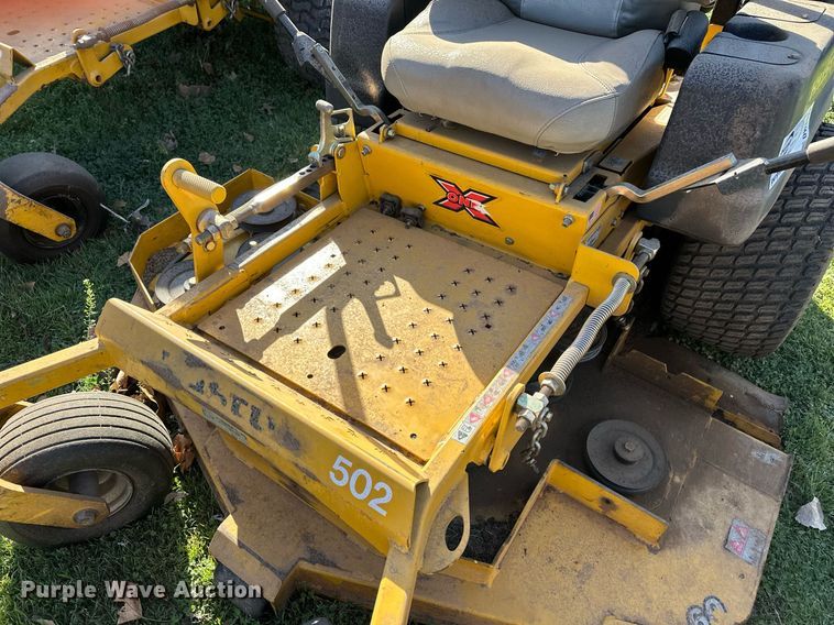 image for item DW8614 2014 Hustler 932772 ZTR lawn mower