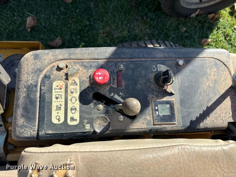 image for item DW8614 2014 Hustler 932772 ZTR lawn mower