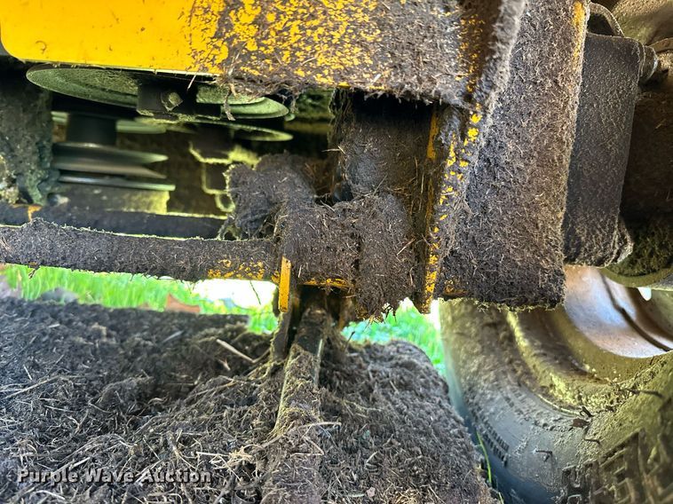 image for item DW8614 2014 Hustler 932772 ZTR lawn mower