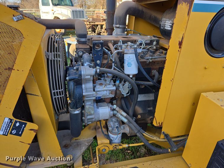 image for item DW8616 2000 Vermeer BC1250A wood chipper