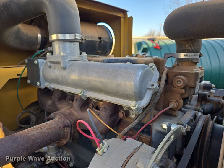 image for item DW8616 2000 Vermeer BC1250A wood chipper