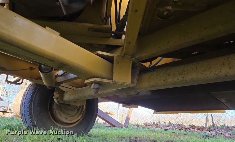 image for item DW8616 2000 Vermeer BC1250A wood chipper