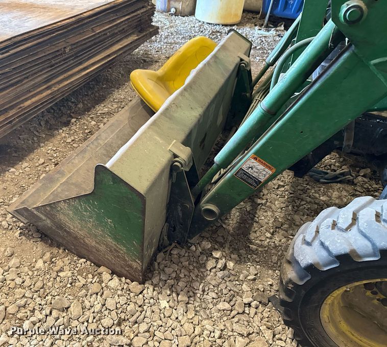 image for item EG8038 2001 John Deere 4300 tractor