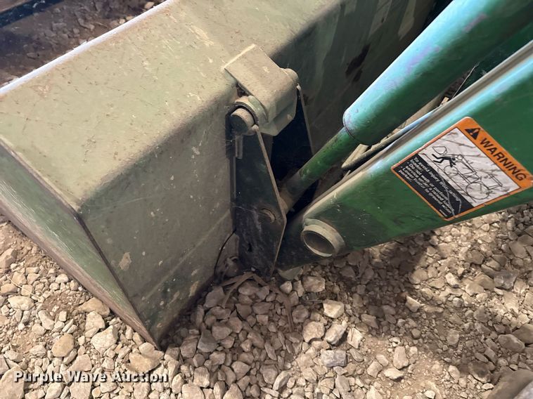 image for item EG8038 2001 John Deere 4300 tractor