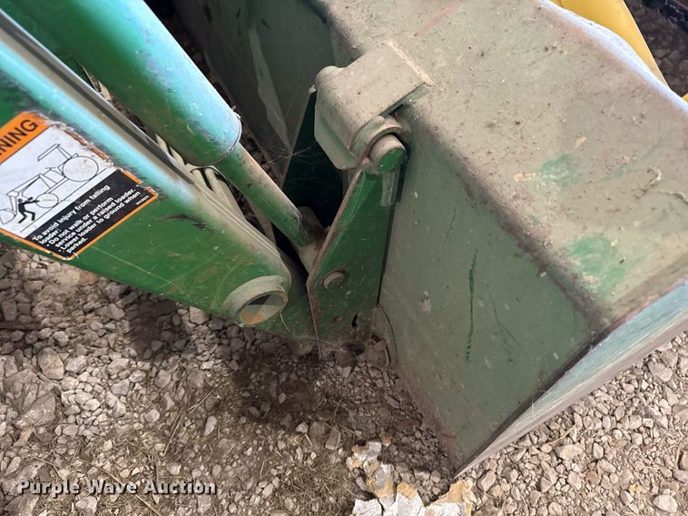 image for item EG8038 2001 John Deere 4300 tractor