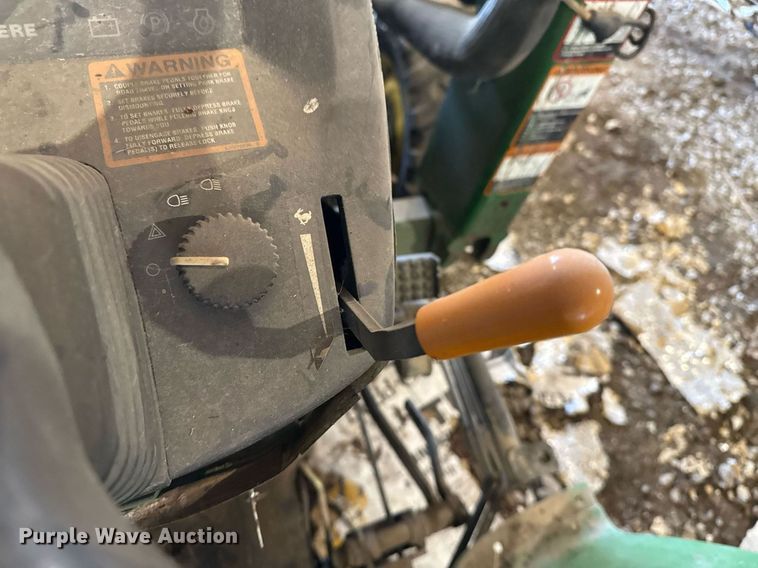 image for item EG8038 2001 John Deere 4300 tractor