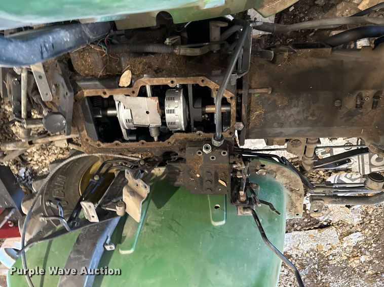 image for item EG8038 2001 John Deere 4300 tractor